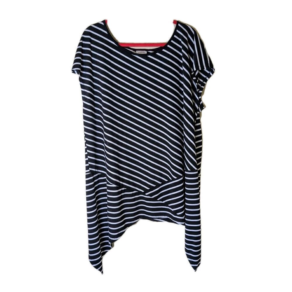 Avenue Top Womens Plus Size 20/22 2X Blqck White Striped Angled Hem Stretch